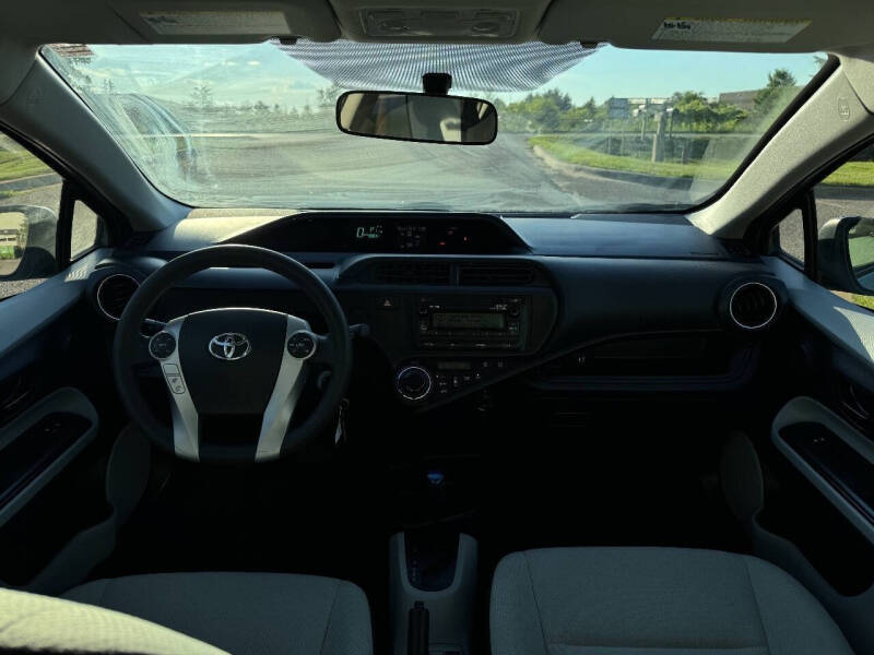 2013 Toyota Prius c One