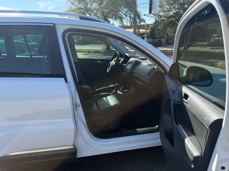 2017 Volkswagen Tiguan 2.0T Wolfsburg Edition