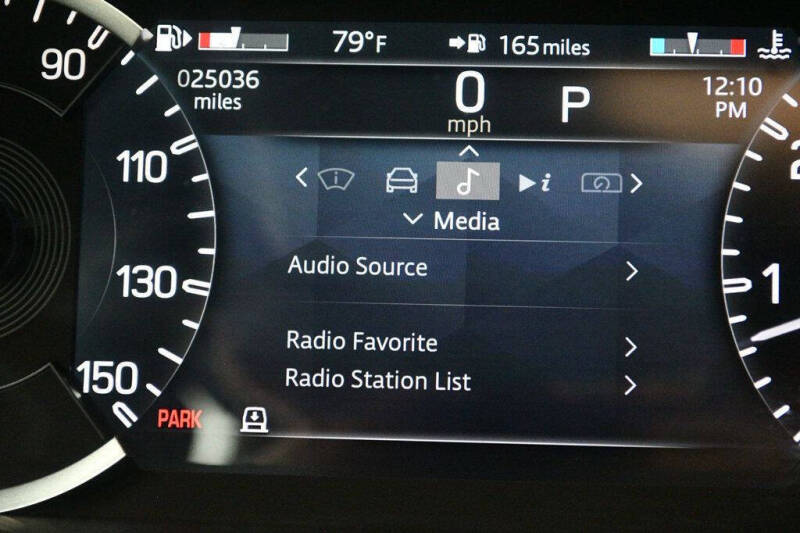 2023 Land Rover Defender 110 X-Dynamic SE