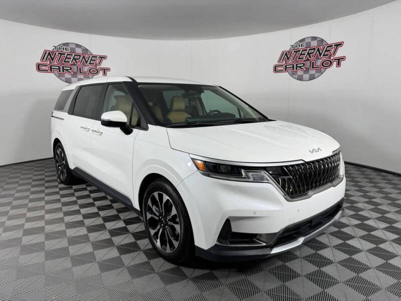 2024 Kia Carnival EX
