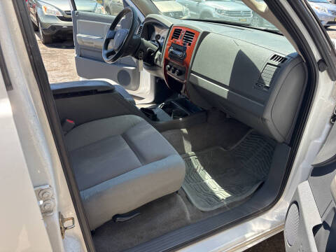 2005 Dodge Dakota SLT