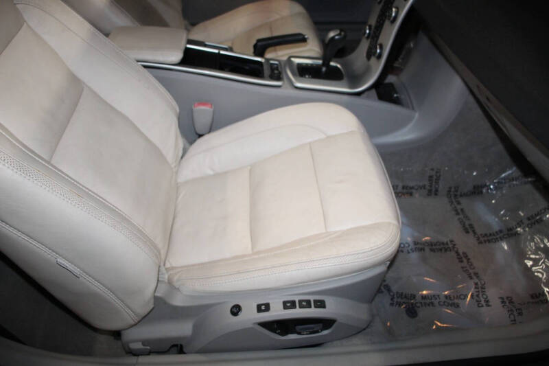 2012 Volvo C70 T5 Premier Plus