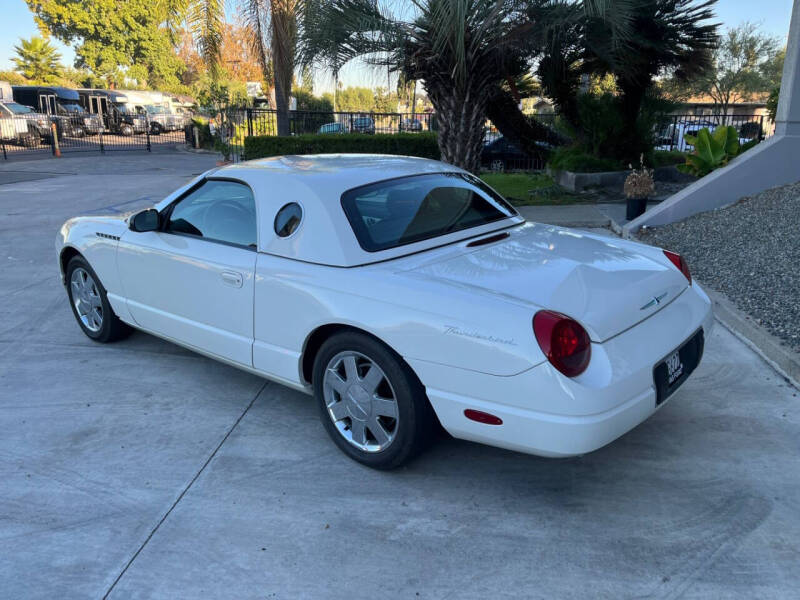 2002 Ford Thunderbird Deluxe