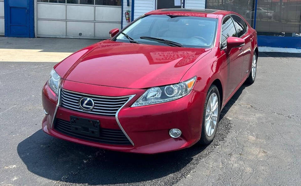 2013 Lexus ES 300h for sale at Chicago Auto House in Chicago, IL