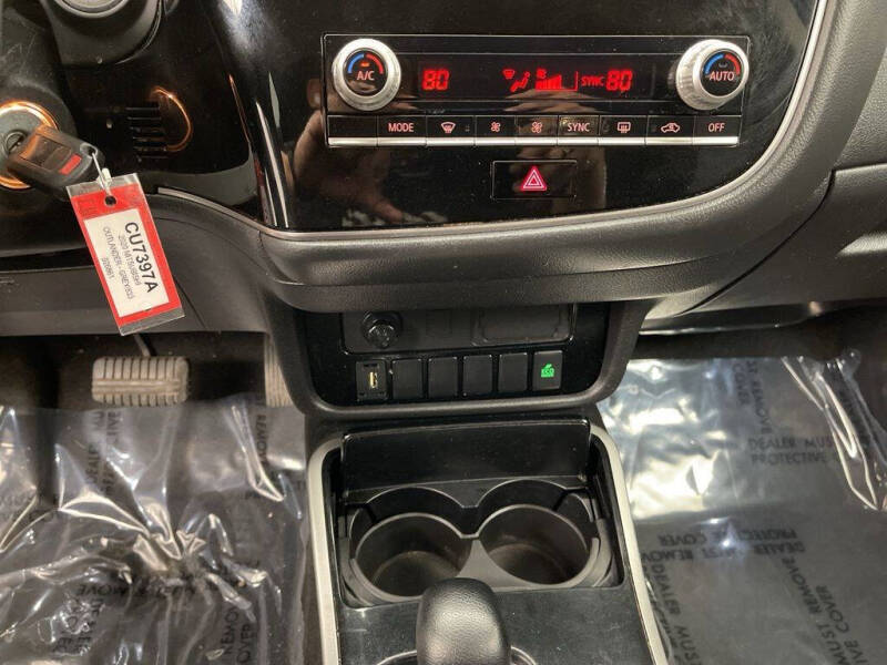 2020 Mitsubishi Outlander ES