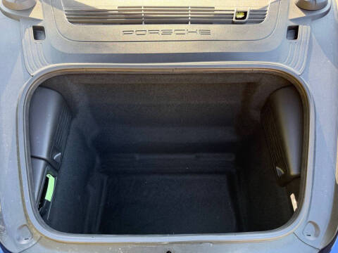 2020 Porsche 718 Cayman GT4