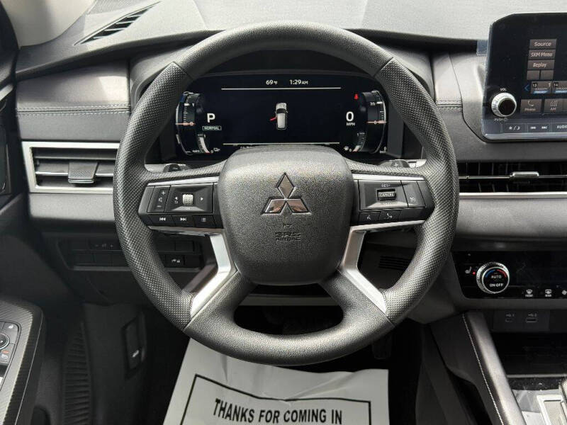 2025 Mitsubishi Outlander PHEV ES