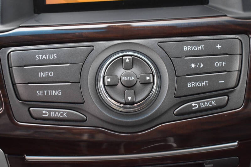 2016 Nissan Pathfinder SL