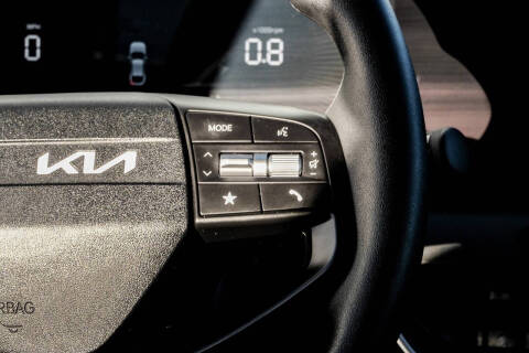 2025 Kia K4 LX