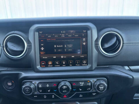 2022 Jeep Gladiator Overland