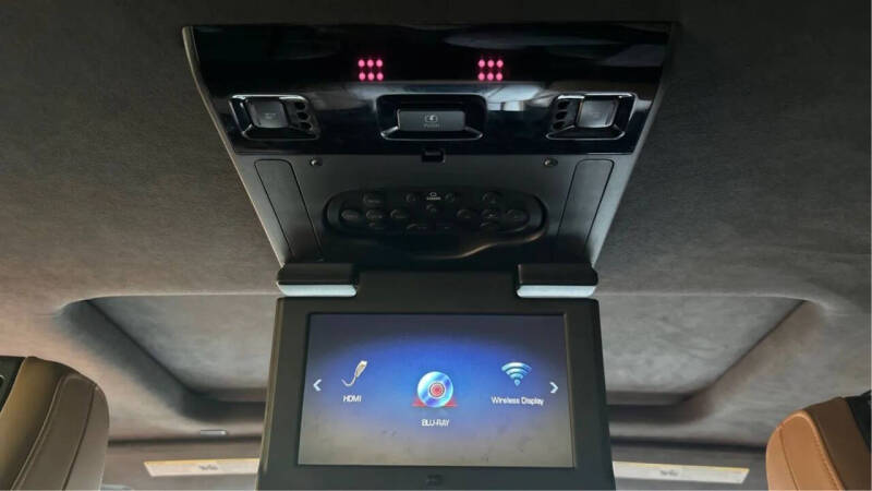 2016 Cadillac Escalade Standard