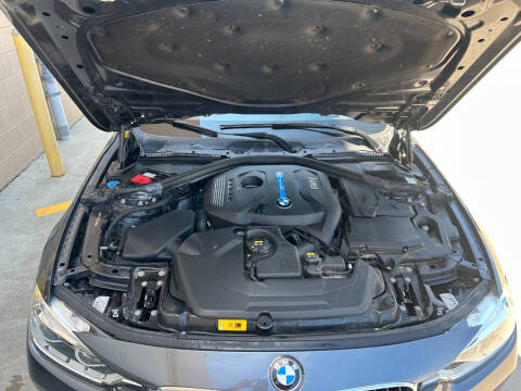 2017 BMW 3 Series 330e iPerformance