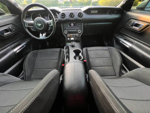 2015 Ford Mustang V6