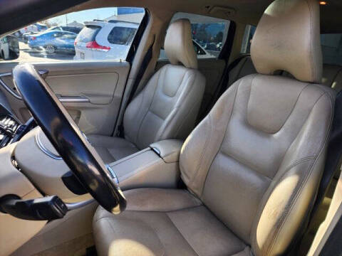 2016 Volvo XC60 T5 Drive-E Premier