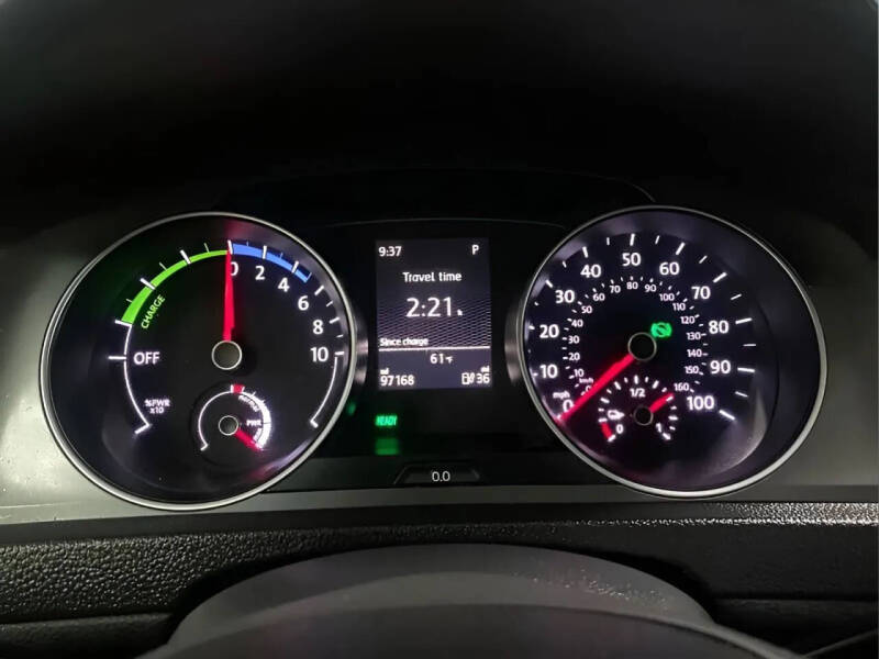 2016 Volkswagen e-Golf SE