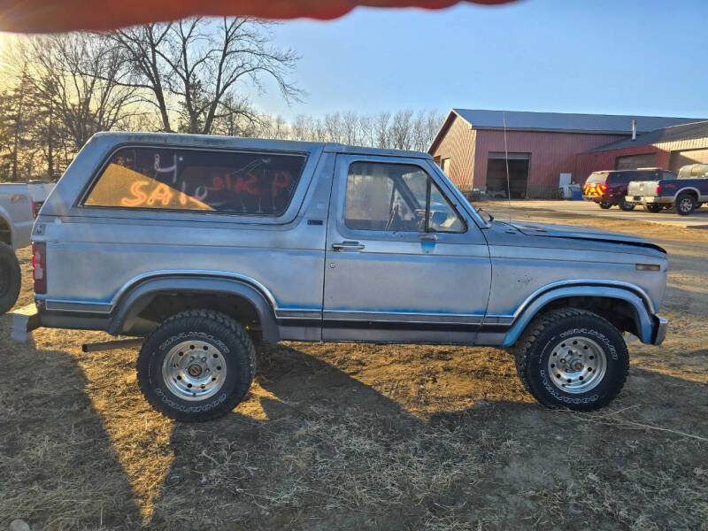 1981 Ford Bronco - Photo 8