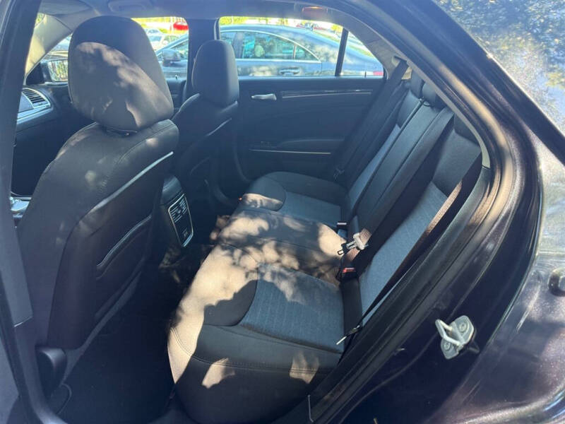 2019 Chrysler 300 Touring