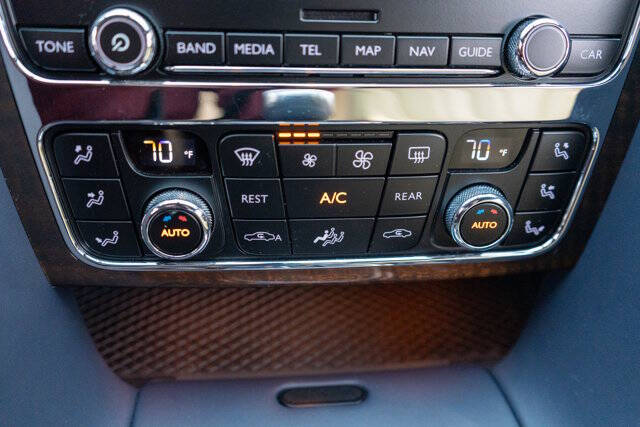2014 Bentley Continental 23