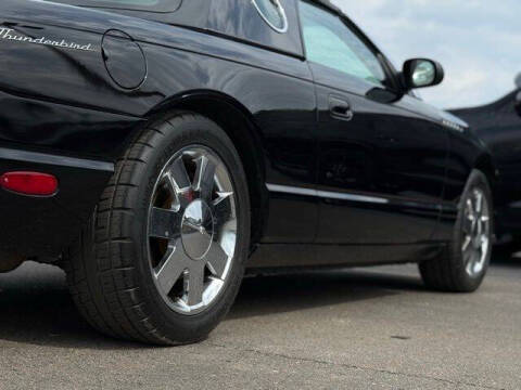 2002 Ford Thunderbird Deluxe