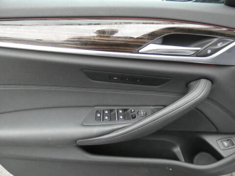 2019 BMW 5 Series 530i