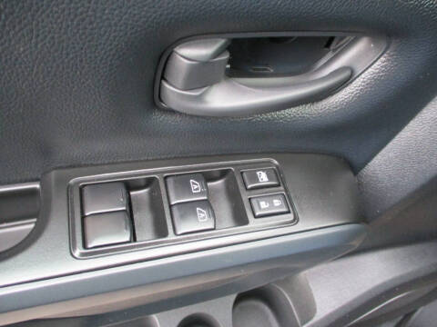 2023 Nissan Titan SV