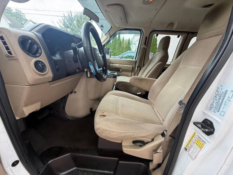 2010 Ford E-Series E-350 SD XL