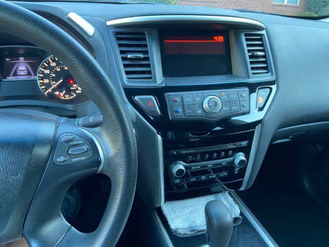 2016 Nissan Pathfinder S