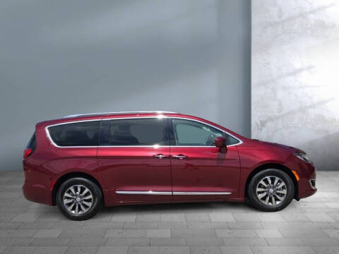 2020 Chrysler Pacifica Touring L Plus