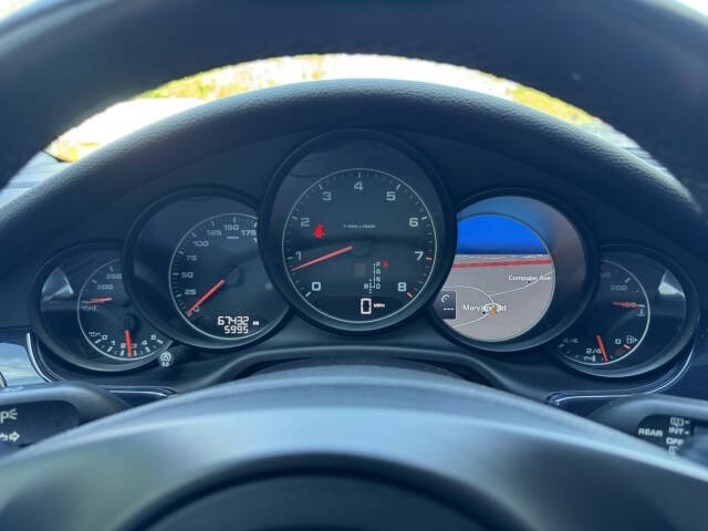 2016 Porsche Panamera Edition