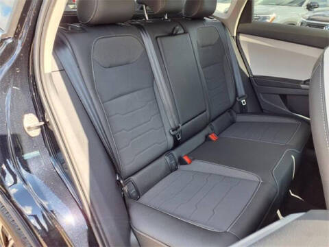 2025 Volkswagen Taos SE