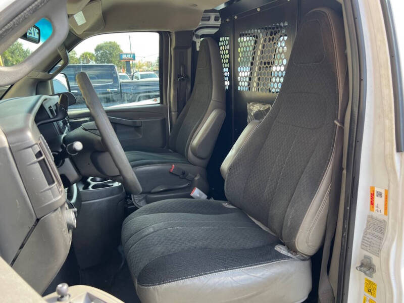 2021 GMC Savana 2500