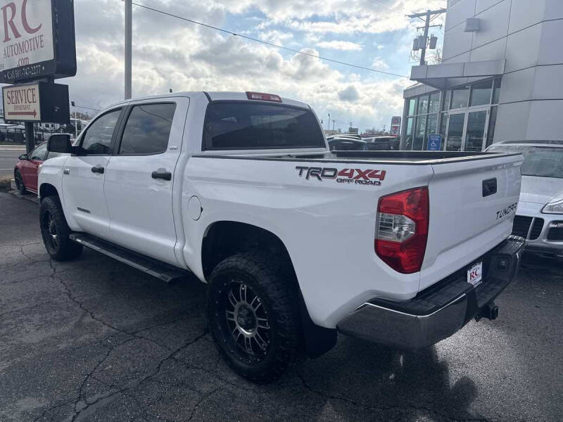 2014 Toyota Tundra SR5