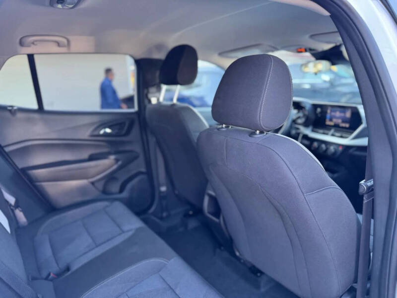 2025 Chevrolet Trax LS