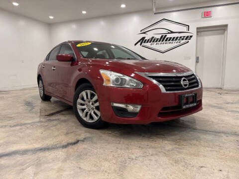 2015 Nissan Altima for sale at Auto House of Bloomington in Bloomington IL