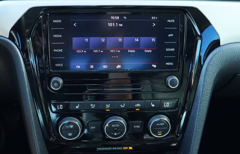 2022 Volkswagen Passat SE