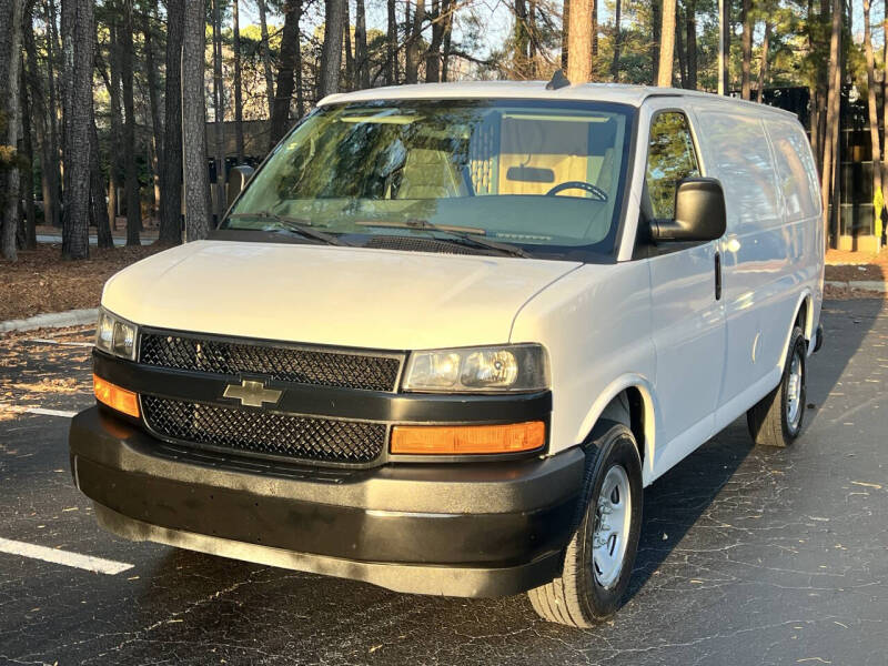 2019 Chevrolet Express Cargo Work Van's photo