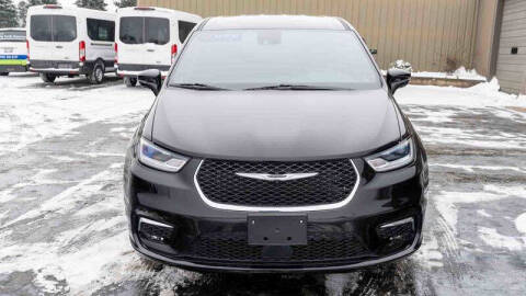 2024 Chrysler Pacifica Touring