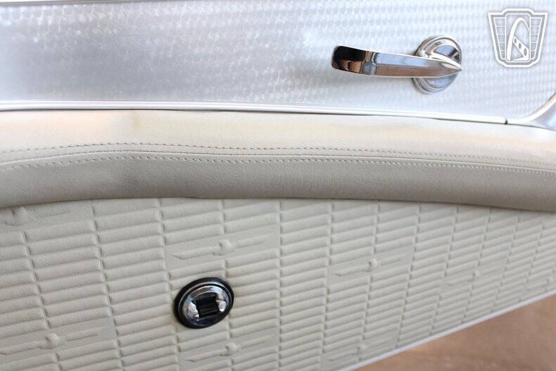 1957 Ford Thunderbird