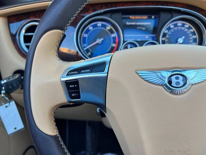 2015 Bentley Continental GT Base photo 26