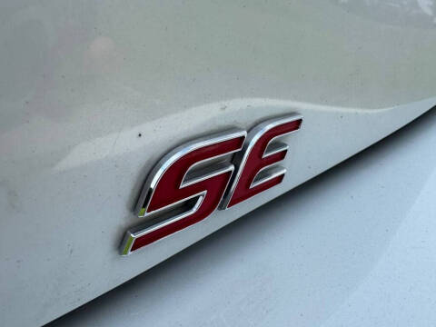 2024 Toyota Corolla Hatchback SE