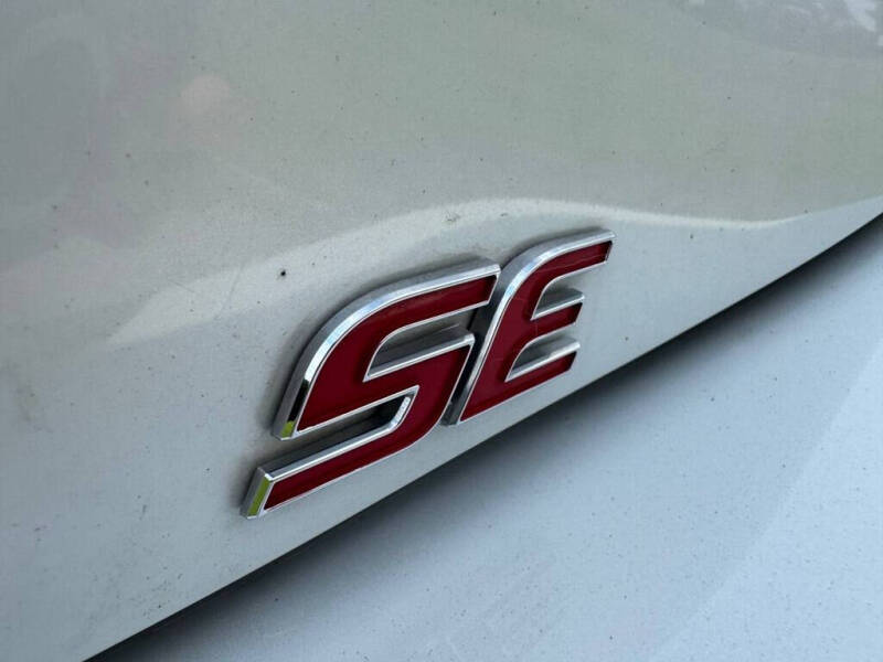 2024 Toyota Corolla Hatchback SE