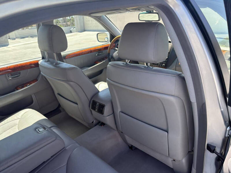 2005 Lexus LS 430