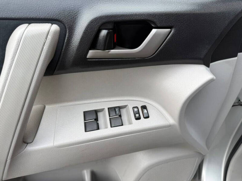 2012 Toyota Highlander