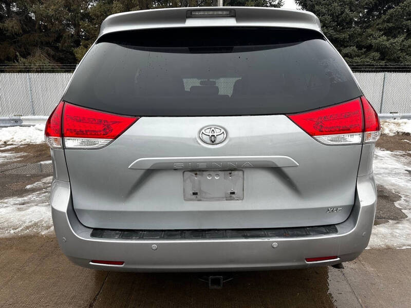 2012 Toyota Sienna XLE 8-Passenger