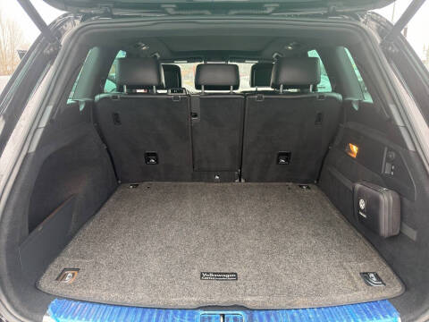 2017 Volkswagen Touareg V6 Wolfsburg