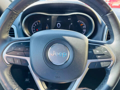 2019 Jeep Grand Cherokee Laredo