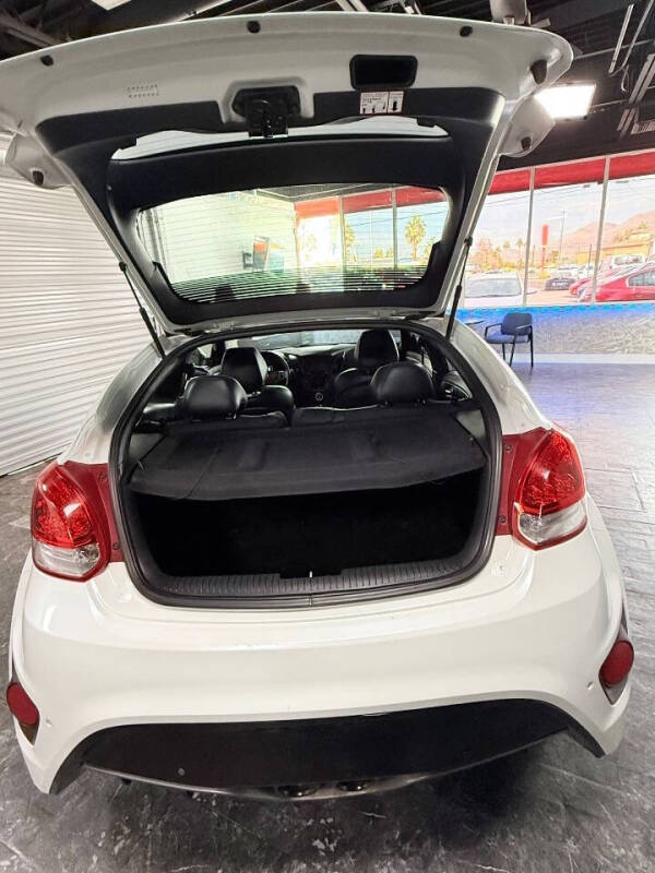 2016 Hyundai Veloster Turbo