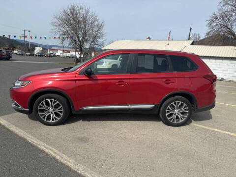 2016 Mitsubishi Outlander ES