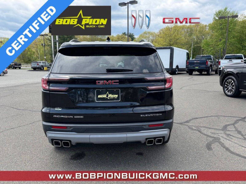 2026 GMC Acadia Elevation