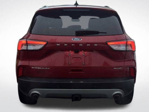 2022 Ford Escape Titanium